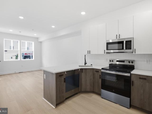 3 BR, 3 BA Apartment 2253 N 12th St, Philadelphia, PA 19133