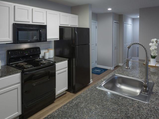 3 BR, 3 BA Apartment 22 E Exchange St, Unit 410, Akron, OH 44308