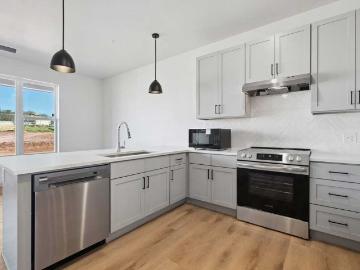 3 BR, 3 BA Apartment 3100 North Sooner Road Unit 08, Edmond, OK 73003