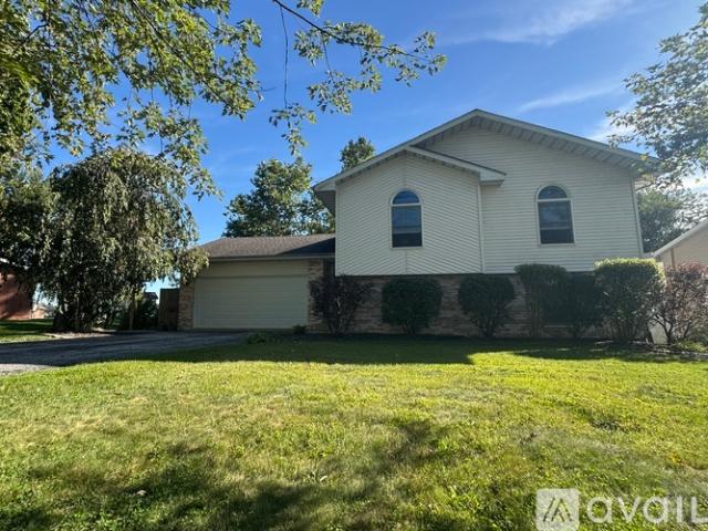 3 BR, 3 BA Apartment 3311 Rustic Ln, Crown Point, IN 46307