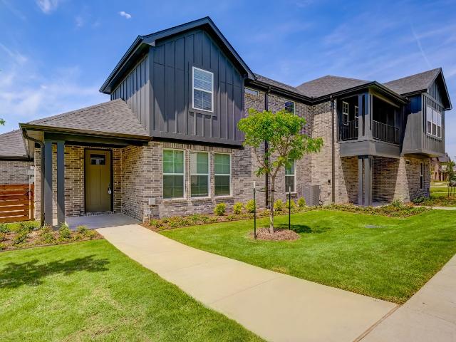 3 BR, 3 BA Apartment 440 Meadow Place Drive Unit 108, Weatherford, TX 76087