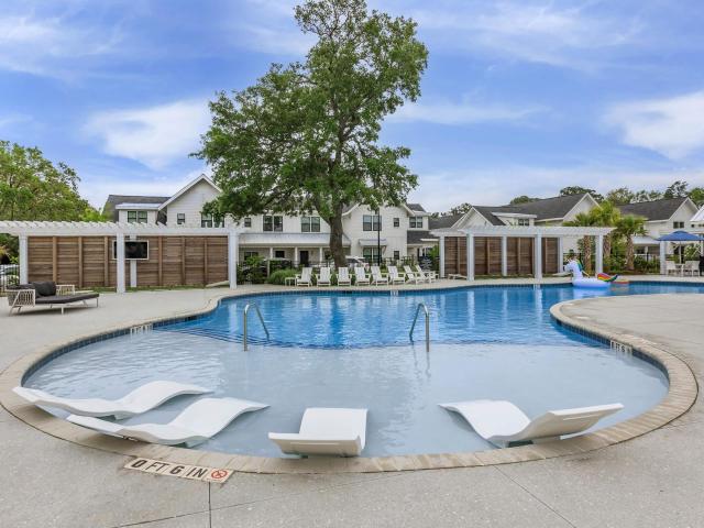 3 BR, 3 BA Apartment 4550 Atrium Court Unit 4607, Wilmington, NC 28405