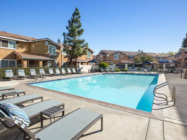 3 BR, 3 BA Apartment 4800 Kokomo Drive Unit 0815, Sacramento, CA 95835