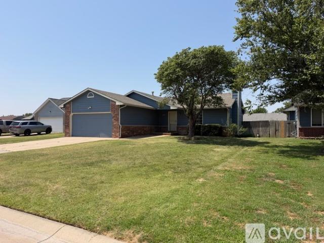 3 BR, 3 BA Apartment 4909 S Custer Cir, Wichita, KS 67217