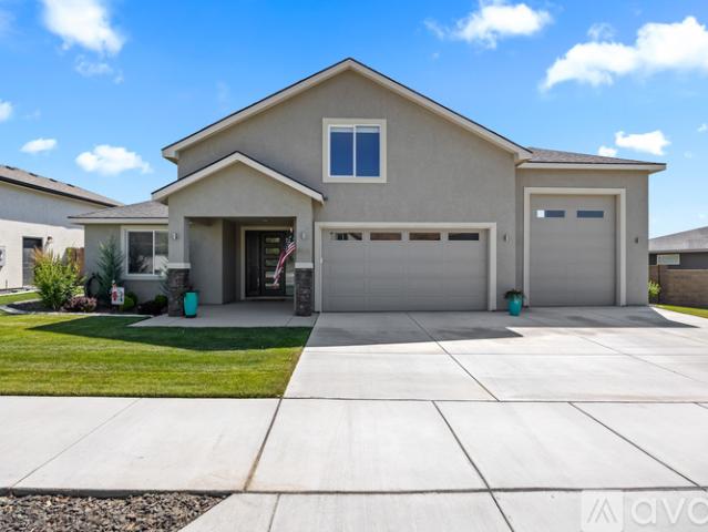3 BR, 3 BA Apartment 4165 Corvina St, Richland, WA 99352