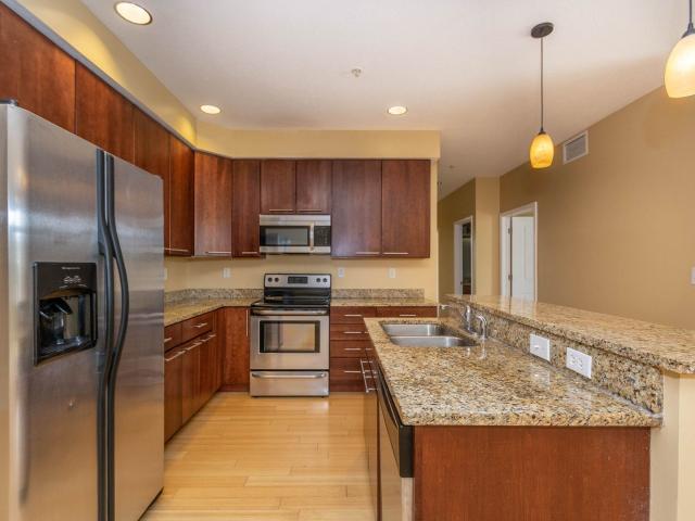3 BR, 3 BA Apartment 422 East Kirkwood Avenue Unit 201, Bloomington, IN 47408