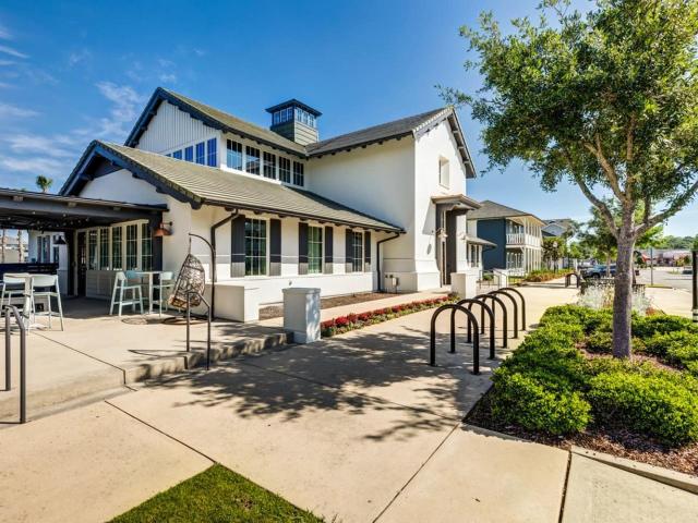 3 BR, 3 BA Apartment 550 Ben Hur Rd Unit Private Priced By Bed, Baton Rouge, LA 70820