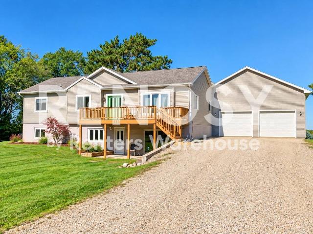 3 BR, 3 BA Apartment 550 Fairhome Rd, Roberts, WI 54023