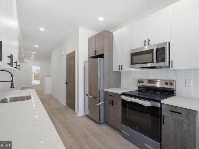 3 BR, 3 BA Apartment 669 N 39th St, Philadelphia, PA 19104