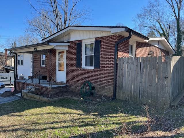 3 BR, 3 BA Apartment 600 Hebron Road, Hendersonville, NC 28739