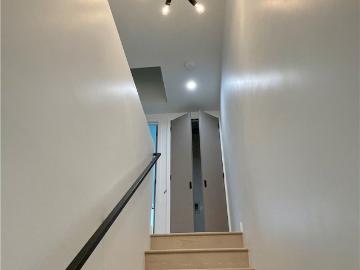 3 BR, 3 BA Apartment 611 West 41st Place, Los Angeles, CA 90037