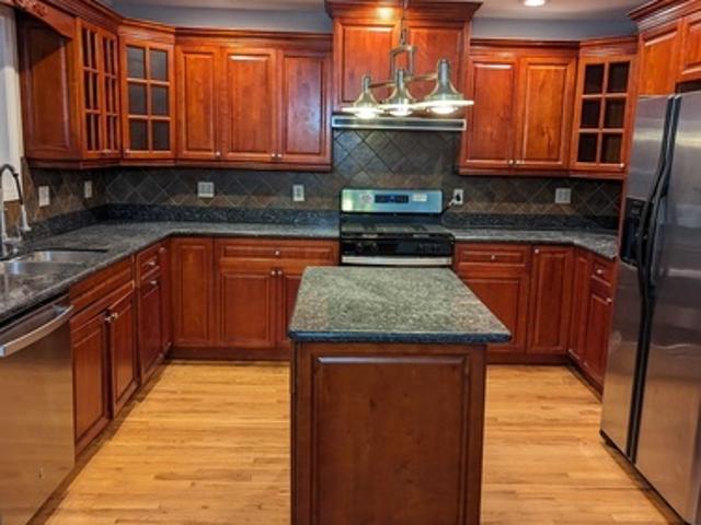 3 BR, 3 BA Apartment 752 Beechwood Ave, Bridgeport, CT 06605