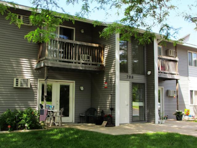 3 BR, 3 BA Apartment 702 E Bellevue St Leslie, MI 49251