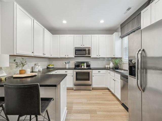 3 BR, 3 BA Apartment 7205 Bona Vista Place Unit 603, Wilmington, NC 28409