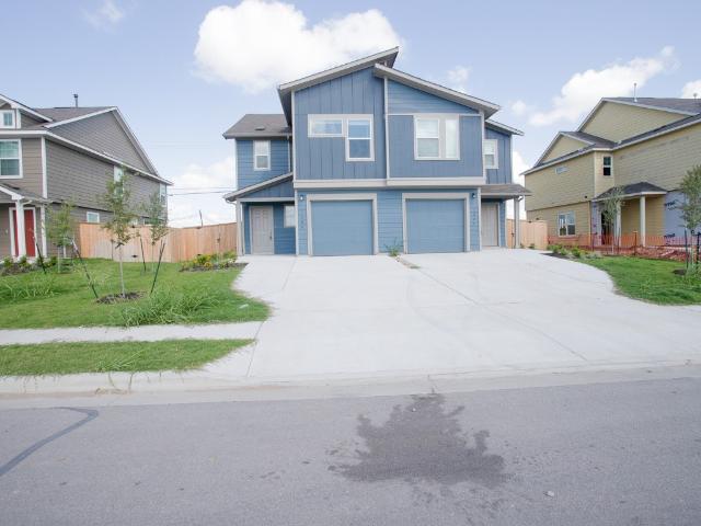 3 BR, 3 BA Apartment 7208 Dancing Wind Ln, Del Valle, TX 78617