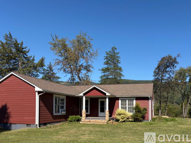 3 BR, 3 BA Apartment 8656 Little York Heights, Greenwood, VA 22943