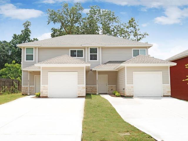 3 BR, 3 BA Apartment 897 East Semands St, Conroe, TX 77301