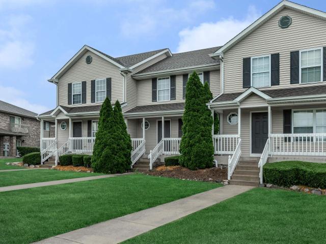 3 BR, 3 BA Apartment 801 Lucinda Avenue Unit 1037SP12, DeKalb, IL 60115