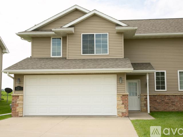 3 BR, 3 BA Apartment 8100 Old Hwy Rd, Unit 8100, Dubuque, IA 52002