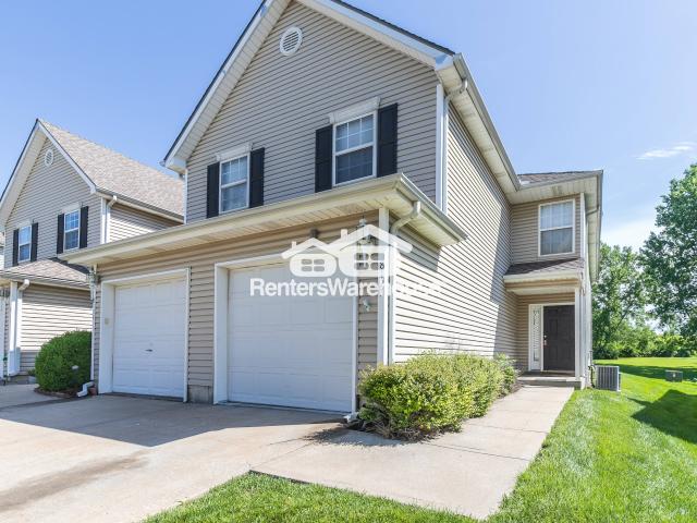 3 BR, 3 BA Apartment 8127 Lawn Ave, Kansas City, MO 64119