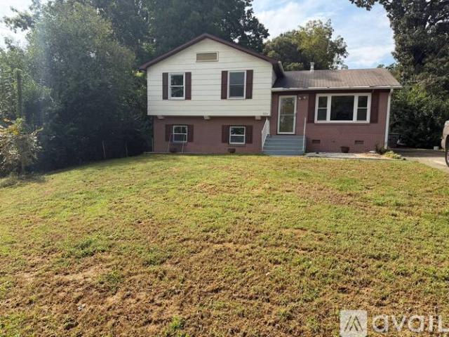 3 BR, 3 BA Apartment 8224 Carrolwood Drive, Charlotte, NC 28217