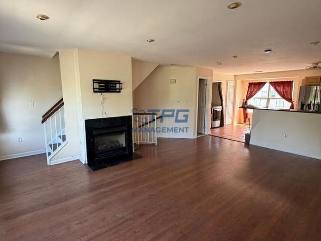 3 BR, 3 BA Apartment 83 Nathan Blvd, Parlin, NJ 08859
