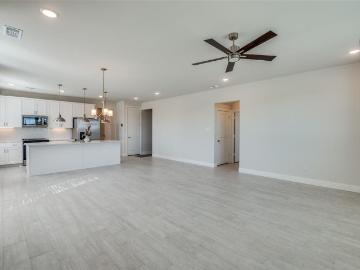 3 BR, 3 BA Apartment 9601 Thorncrown Lane, Fort Worth, TX 76179