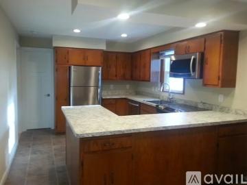 3 BR, 3 BA Apartment 9001 West Old Sauk Road, Middleton, WI 53562