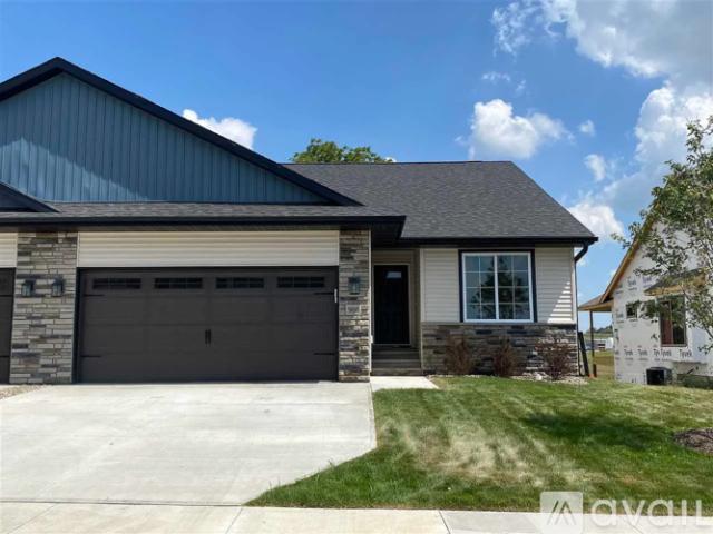 3 BR, 3 BA Apartment 908 Creekside Drive, Tiffin, IA 52340