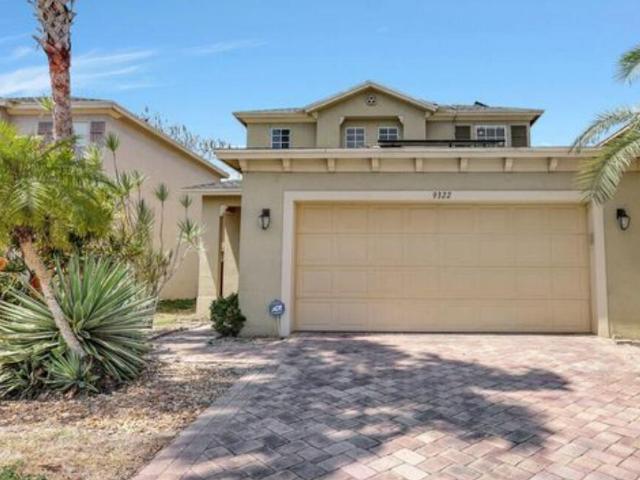 3 BR, 3 BA Apartment 9322 Treasure Coast Street, Fort Pierce, FL 34945
