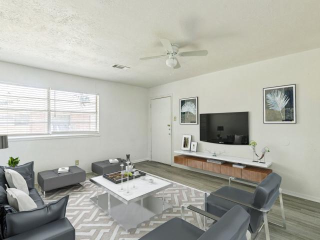 3 BR, 3 BA Apartment 934 W 14th St Unit 11 839, Port Arthur, TX 77640
