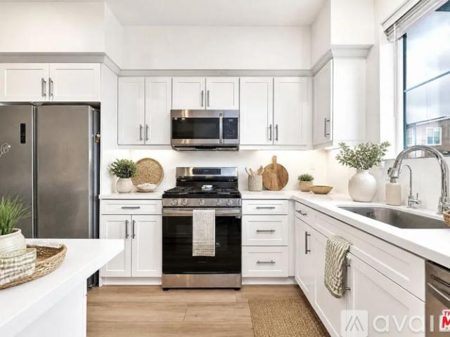 3 BR, 4 BA Apartment 11737 Florence Avenue, Unit 6, Santa Fe Springs, CA 90670