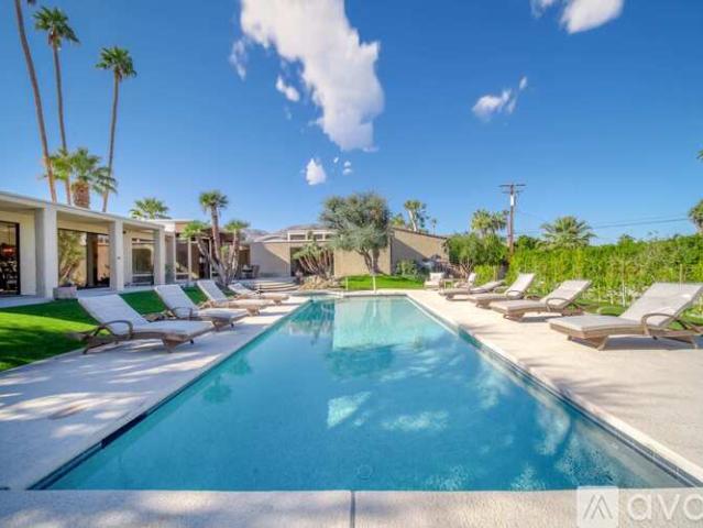 3 BR, 4 BA Apartment 73310 Ironwood St, Palm Desert, CA 92260