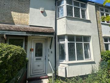 3 Brand New Flats, Brampton Road, CB1