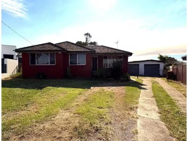 3 Bryant Street, FAIRFIELD WEST House for rent Listed by Nata.