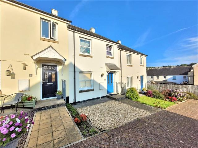 3 Camel Court Scarletts Well Park, Bodmin PL31, 2 bed terraced house to rent, £1,050 pcm | PrimeLocation