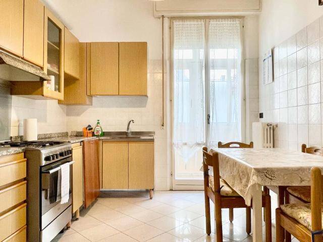 3 Camere, Terrazzo e Posto Auto Praga 36