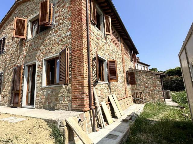 3 Camere Abitazione a Terratetto Toscana In Vendita. 160m² Lastra a Signa