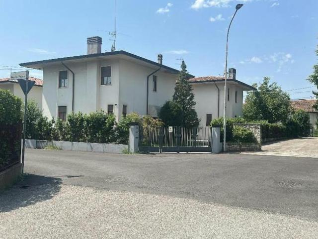 3 camere da letto, Thiene Thiene 36016 LS93697033