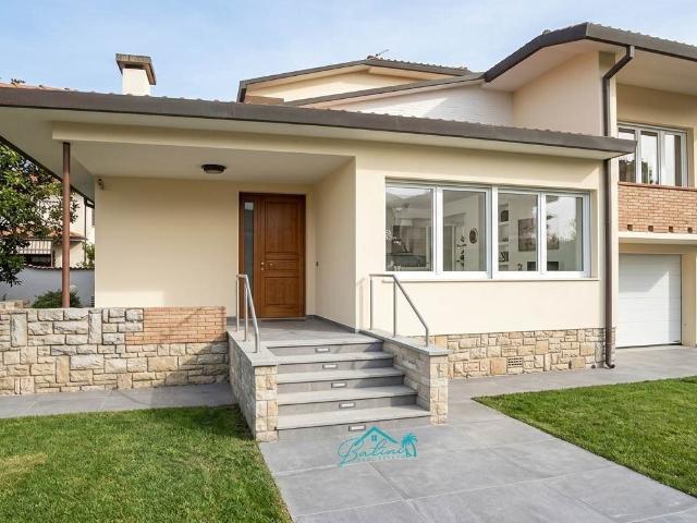 3 camere da letto Villa Toscana In vendita A10803rva 180m² Pietrasanta