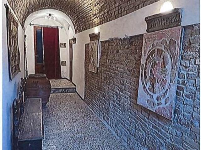 3 Camere da letto Appartamento Toscana in vendita A8. 350m² San Gimignano