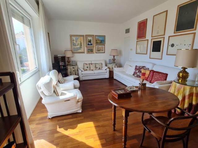 3 camere da letto, Cagliari Cagliari 103576127