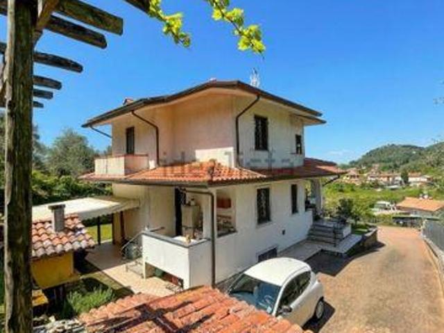3 camere da letto, Capezzano Pianore Tuscany 55041 96308415