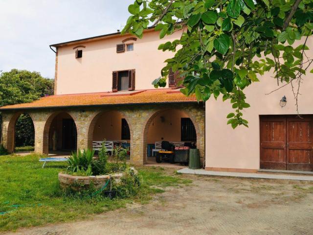 3 Camere da Letto Casale Toscana In Vendita A9591MF1. 295m² Cecina