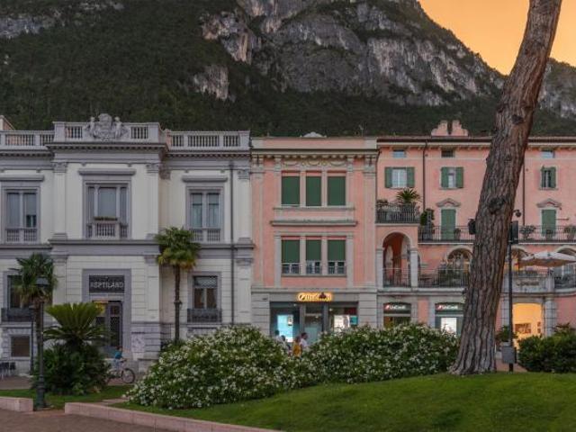 3 camere da letto, Riva del Garda Trento 83934674