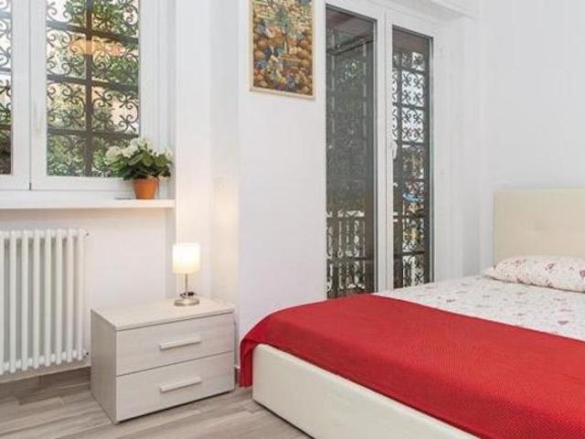 3 camere da letto, Rome Rome 00152 104436587