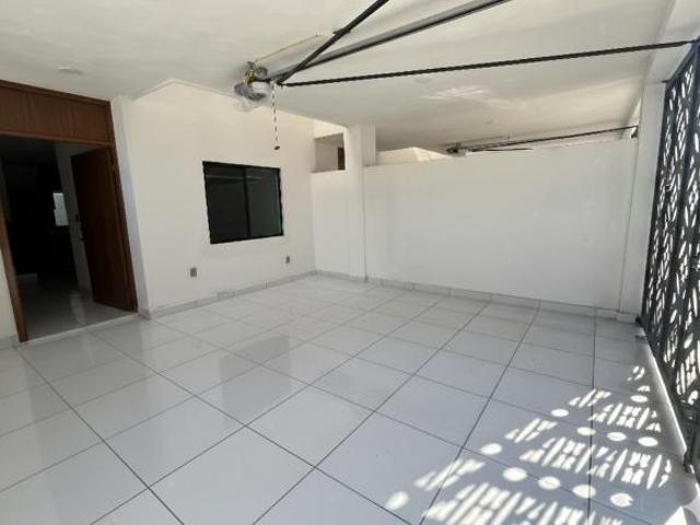 3 casas nuevas en Colonia del Pueblo