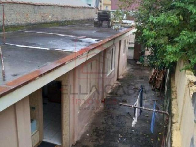 3 casas no terreno 245m2 Ideal para investidor ou construtor