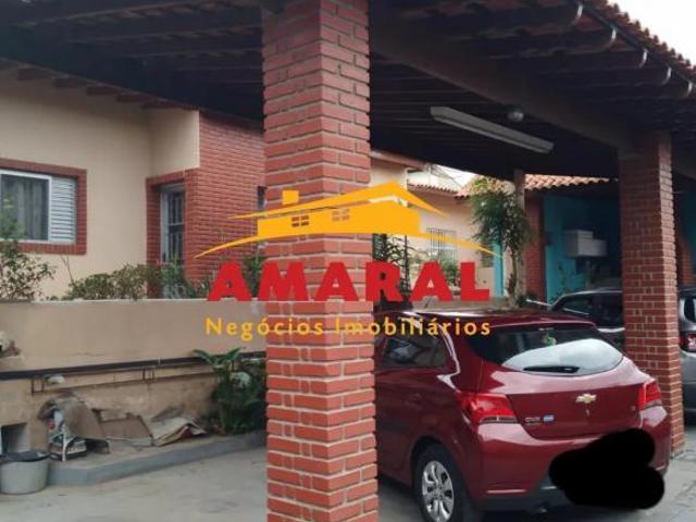 3 Casas à Venda Vila Áurea Poá S/P Amplo Terreno de 900 m² Ideal para Moradia ou Investimento