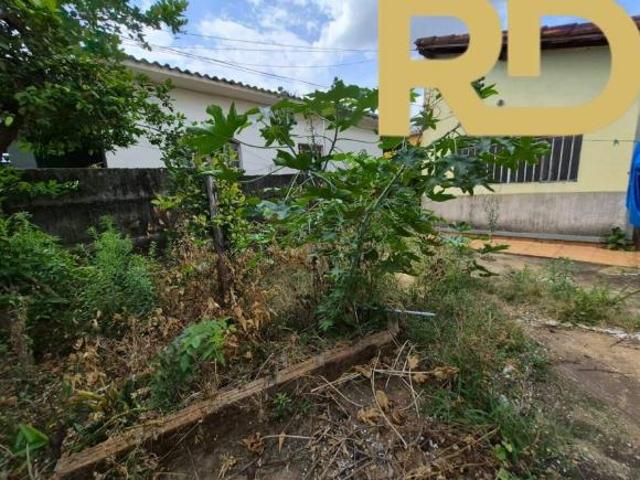 3 casas e 1 loja à venda no bairro Vera Cruz